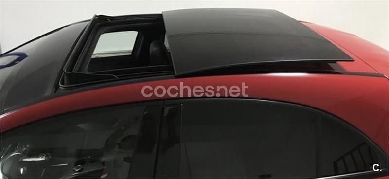 Usado Mercedes C200 160 CV (117 kW) 2020 Granate Berlina