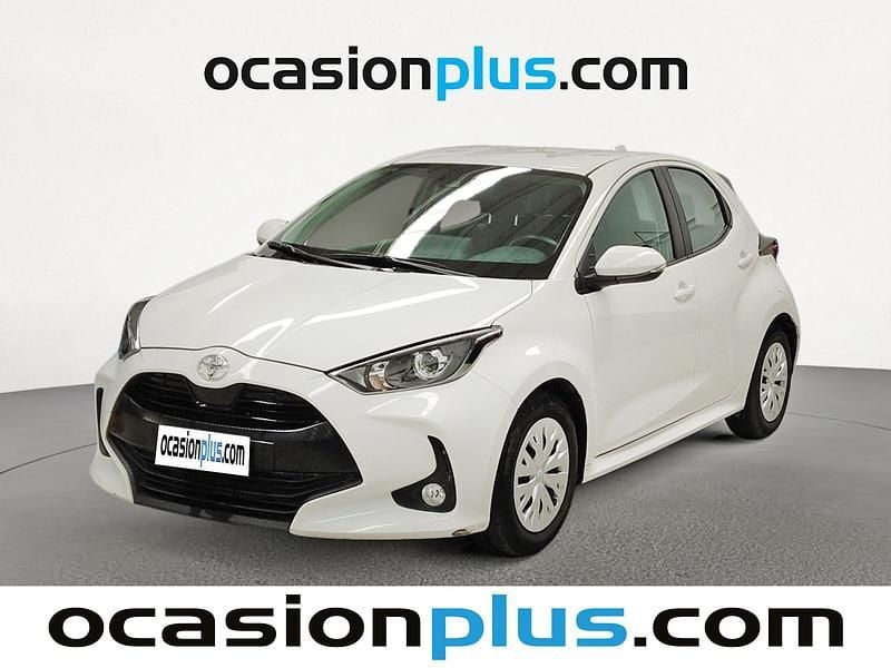 Blanco Usado 2023 Toyota Yaris Active Utilitario | 14.537 € (Precio justo) - Imagen 1/4