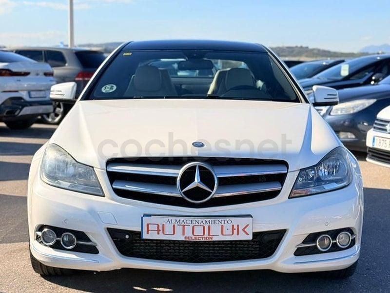 Usado Mercedes C220 170 CV (125 kW) 2014 Blanco Coupe