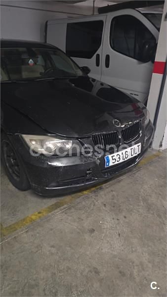 Negro Usado 2005 BMW 320 Berlina | 2500 € (Super precio) - Imagen 1/4