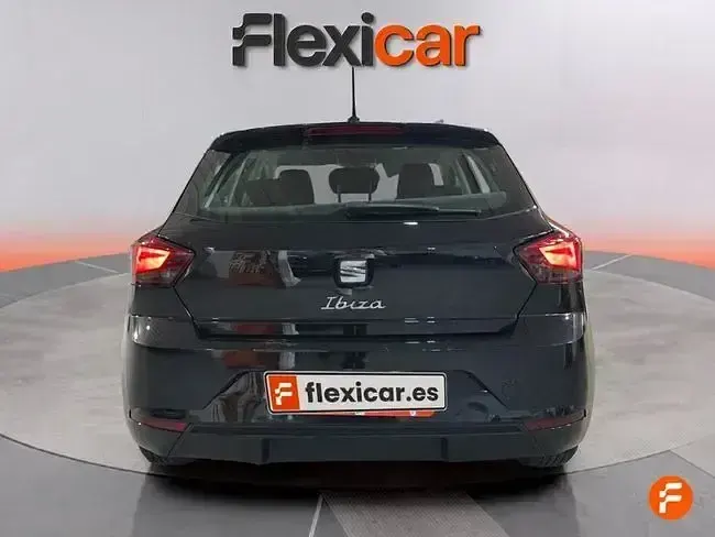 Usado Seat Ibiza Reference 80 CV (58 kW) 2023 Negro Utilitario