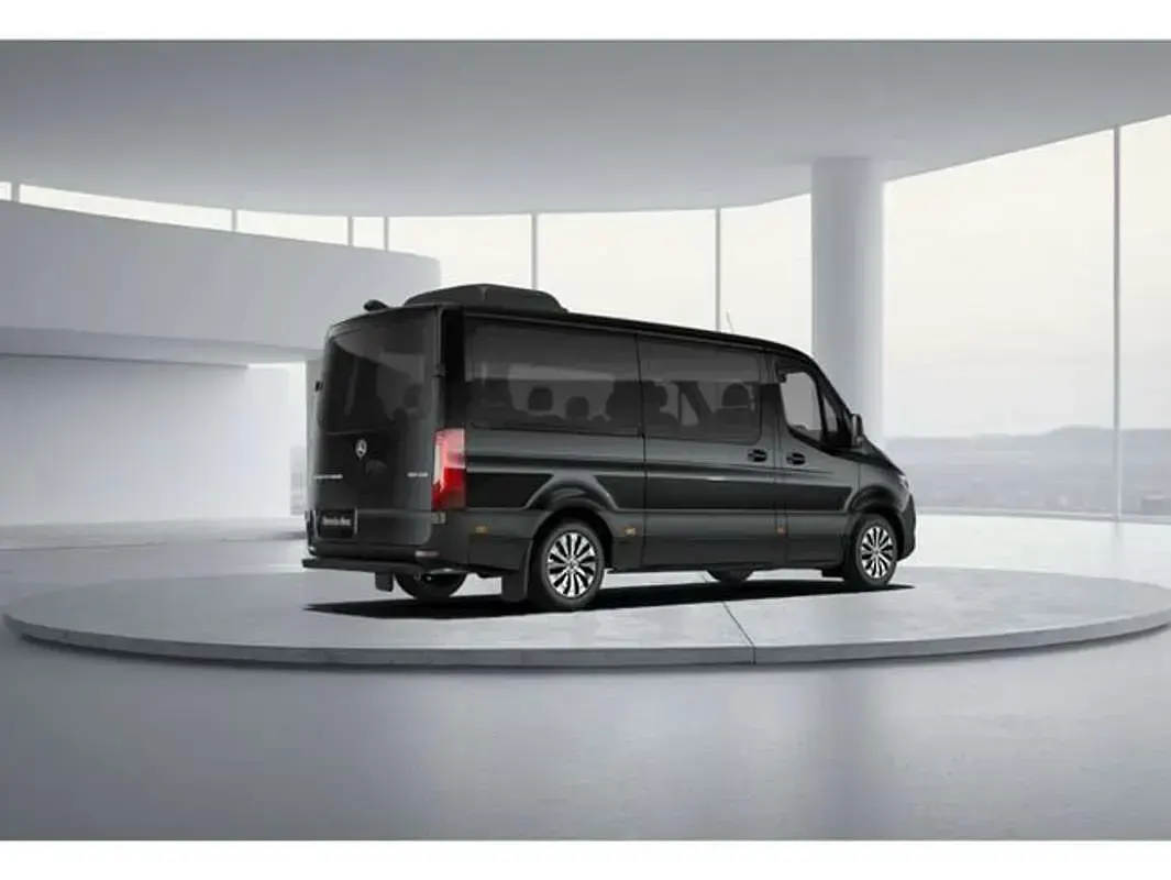 Nuevo Mercedes Sprinter 2025 Negro Van