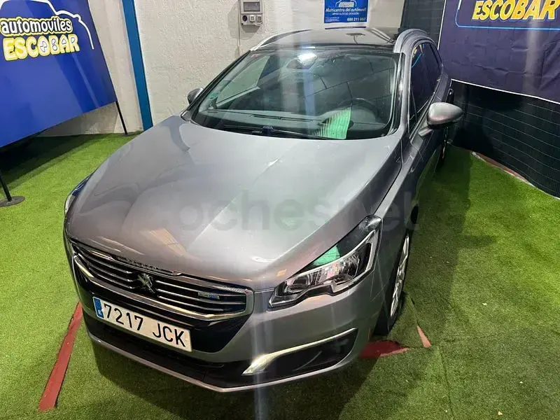 Usado Peugeot 508 SW Active 150 CV (110 kW) 2015 Gris / plata Familiar