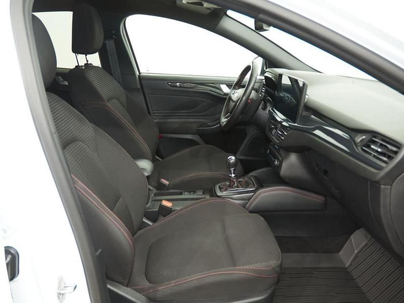 Usado Ford Focus ST-Line X 125 CV (91 kW) 2023 Blanco Berlina