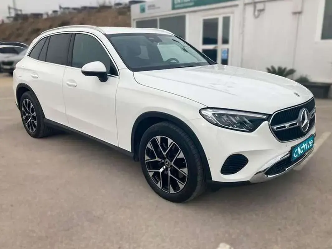 Usado Mercedes GLC250 204 CV (150 kW) 2024 Blanco SUV