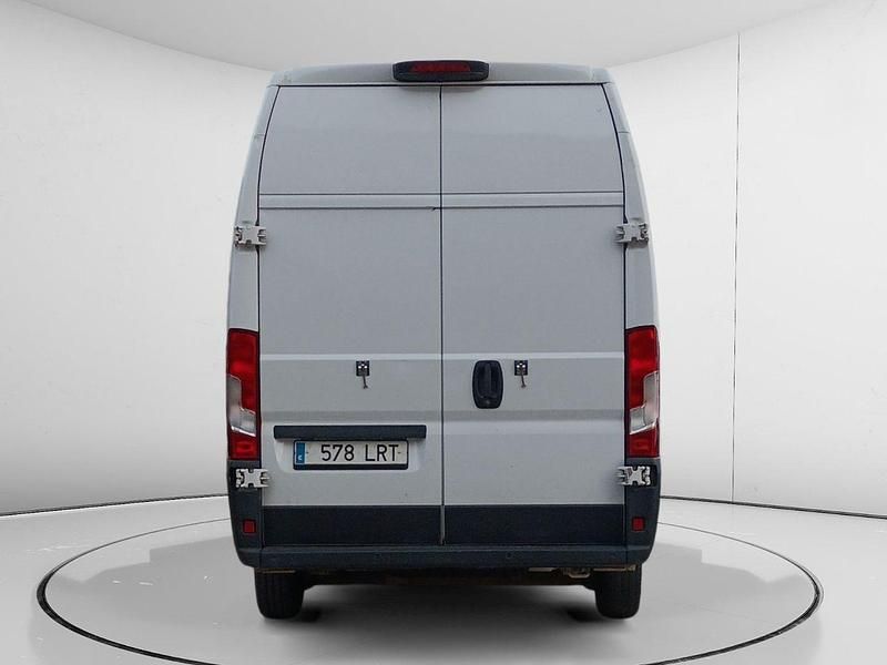 Usado Citroën Jumper 165 CV (121 kW) 2021 Blanco Monovolumen