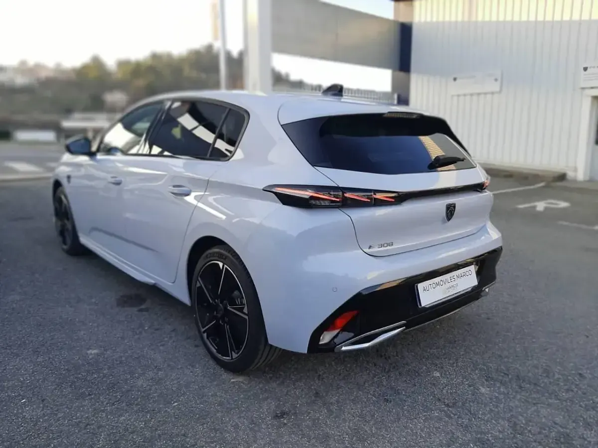 Usado Peugeot 308 GT 114 kW (156 CV) 2024 Blanco Berlina
