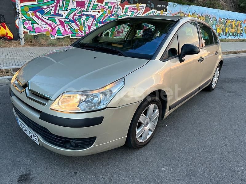 Beige Usado 2005 Citroën C4 Exclusive Berlina | 2850 € (Precio justo) - Imagen 1/4