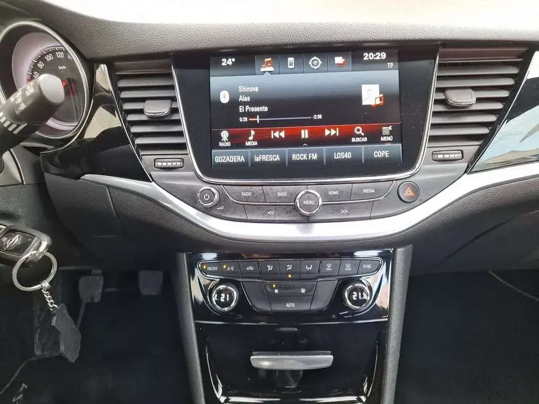 Usado Opel Astra Excellence 110 CV (80 kW) 2017 Gris Utilitario