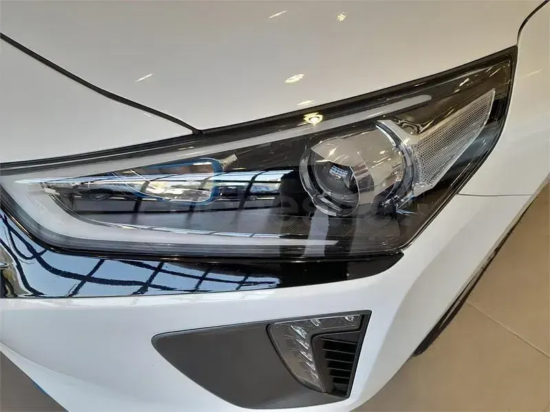 Usado Hyundai Ioniq 141 CV (103 kW) 2019 Blanco Utilitario