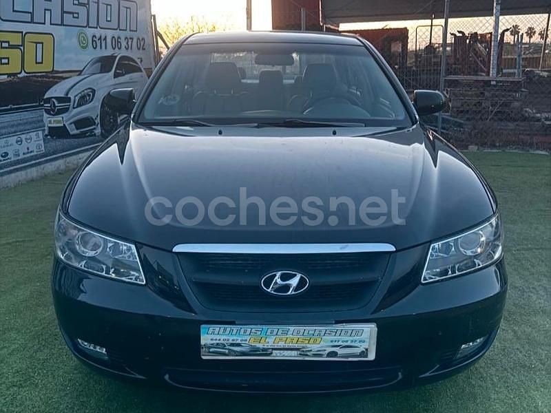 Usado Hyundai Sonata Style 140 CV (102 kW) 2007 Negro Berlina