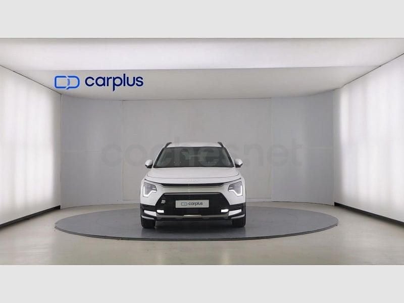 Usado Kia Niro 141 CV (103 kW) 2024 Clear white (sólido) SUV