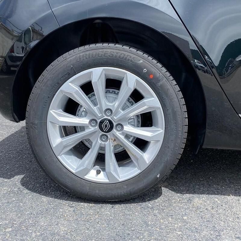 Usado Renault Clio V Evolution 100 CV (73 kW) 2024 Negro Berlina