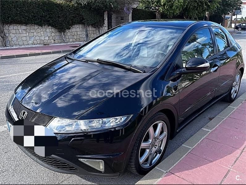 Usado Honda Civic Executive 140 CV (102 kW) 2007 Negro Berlina