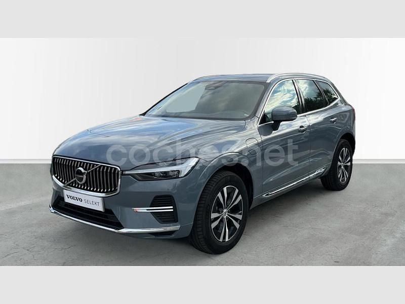 Gris / plata Usado 2024 Volvo XC60 Core SUV | 46.900 € (Precio justo) - Imagen 1/4