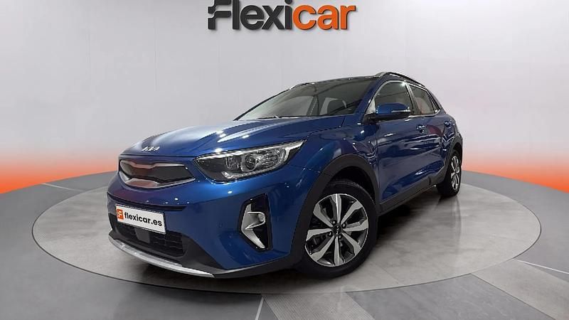 Usado Kia Stonic 101 CV (74 kW) 2022 Azul SUV