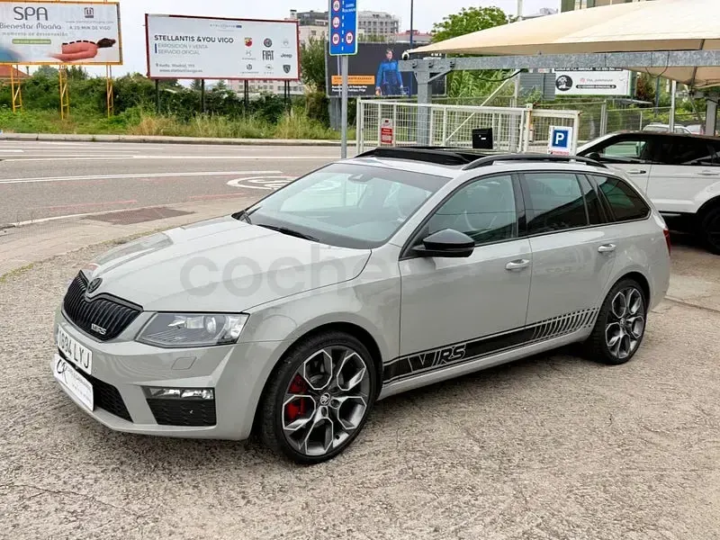 Usado Skoda Octavia RS 184 CV (135 kW) 2014 Gris / plata Familiar