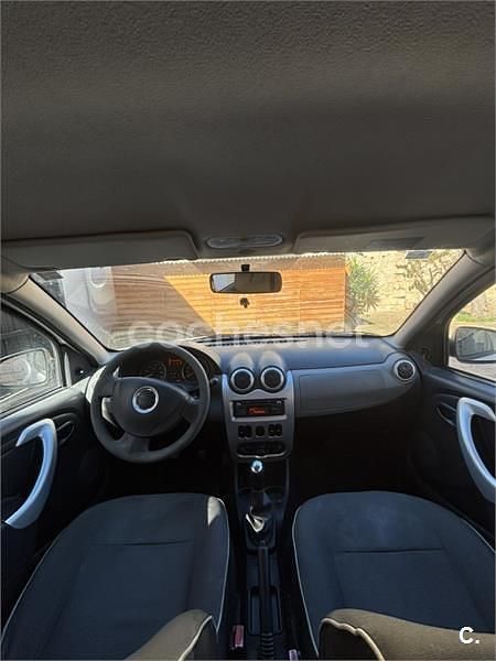 Usado Dacia Sandero Ambiance 75 CV (55 kW) 2012 Blanco Berlina