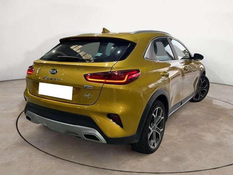Usado Kia XCeed 141 HP (103 kW) 2020 Amarelo SUV