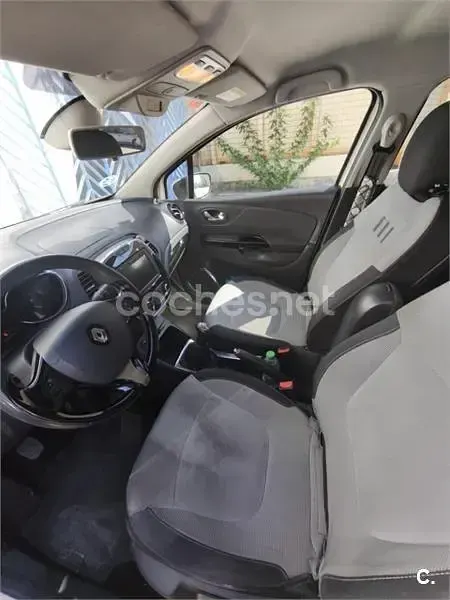 Usado Renault Captur Zen 90 CV (66 kW) 2014 Blanco SUV