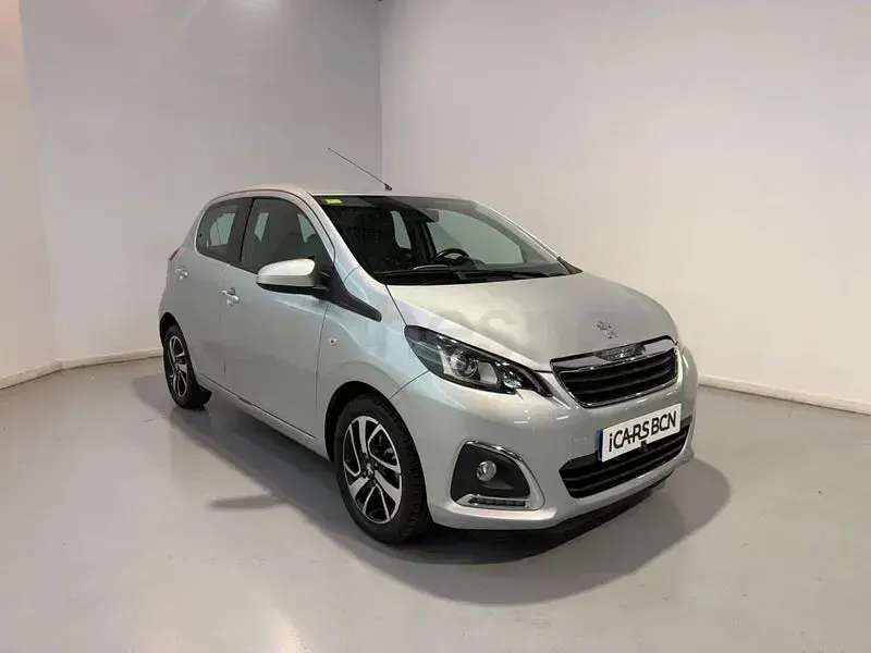 Usado Peugeot 108 69 CV (50 kW) 2016 Gris / plata Berlina