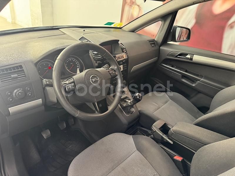 Usado Opel Zafira Family 110 CV (80 kW) 2012 Gris / plata Monovolumen