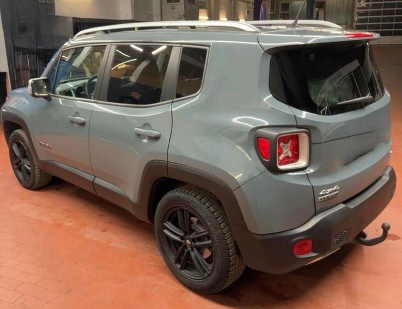 Usado Jeep Renegade Limited 140 CV (102 kW) 2016 Gris SUV