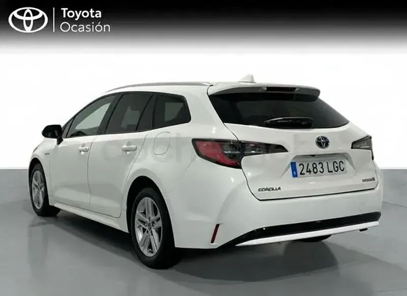 Usado Toyota Corolla Active 122 CV (89 kW) 2020 Blanco Familiar