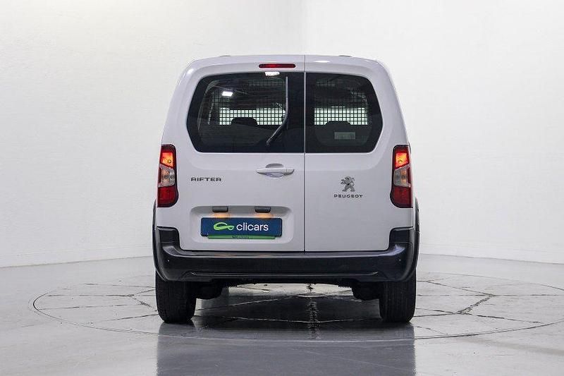 Usado Peugeot Rifter Business-Line 100 CV (73 kW) 2023 Blanco Monovolumen