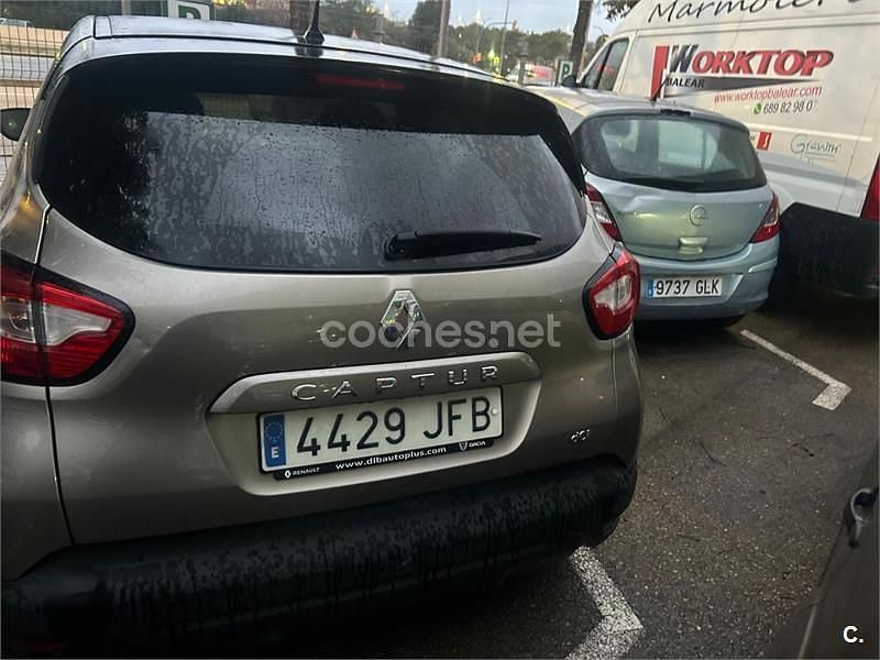 Usado Renault Captur 90 CV (66 kW) 2016 Gris / plata SUV