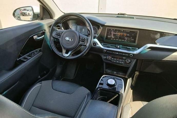 Usado Kia e-Niro 150 kW (205 CV) 2021 Blanco SUV