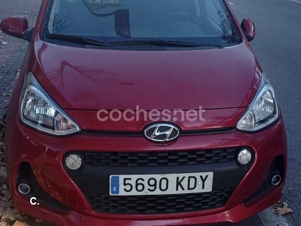 Granate Usado 2017 Hyundai i10 Utilitario | 9800 € (Precio justo) - Imagen 1/4