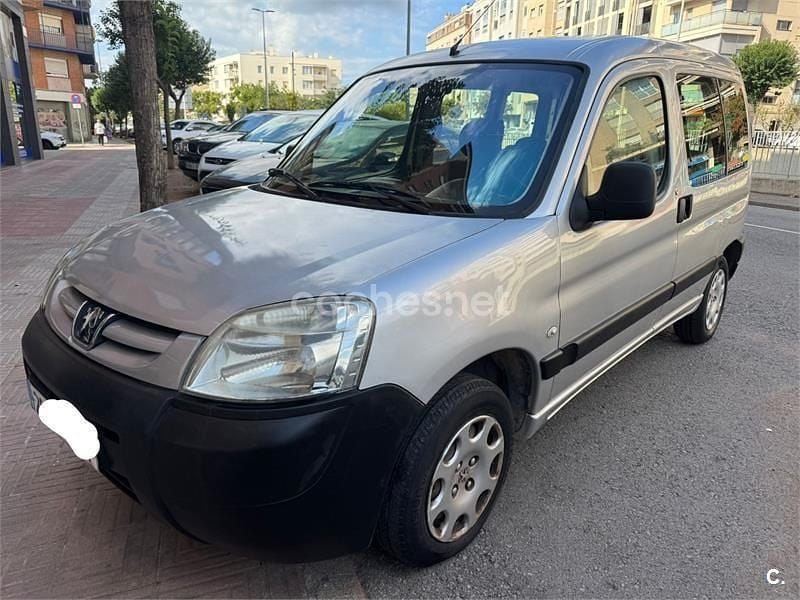 Gris / plata Usado 2009 Peugeot Partner Tepee Outdoor Monovolumen | 3990 € (Precio justo) - Imagen 1/4