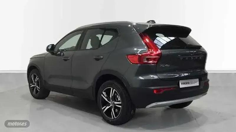 Nuevo Volvo XC40 Core 2026 Verde SUV