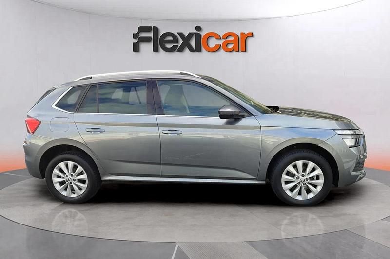 Usado Skoda Kamiq Active 116 CV (85 kW) 2020 Gris SUV