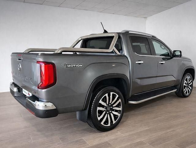 Usado VW Amarok Aventura 240 CV (176 kW) 2024 Gris Recogida