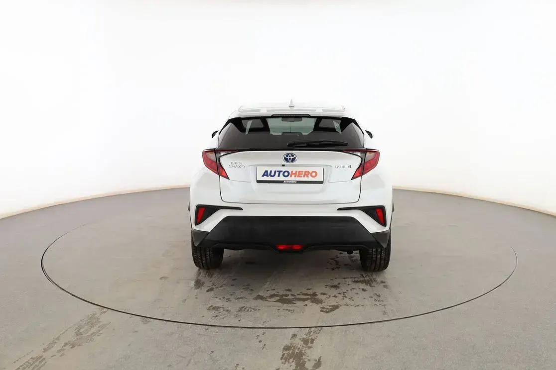Usado Toyota C-HR Advance 122 CV (89 kW) 2022 Blanco SUV