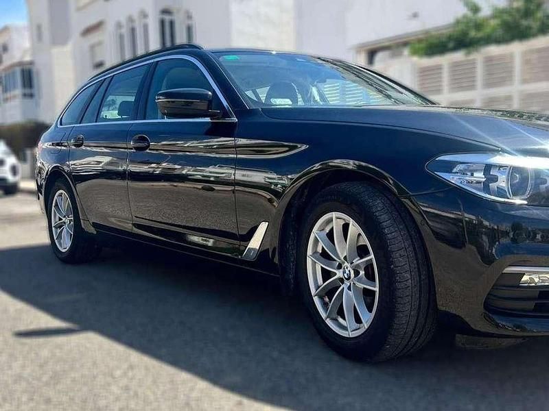 Usado BMW 518 150 CV (110 kW) 2019 Negro Familiar