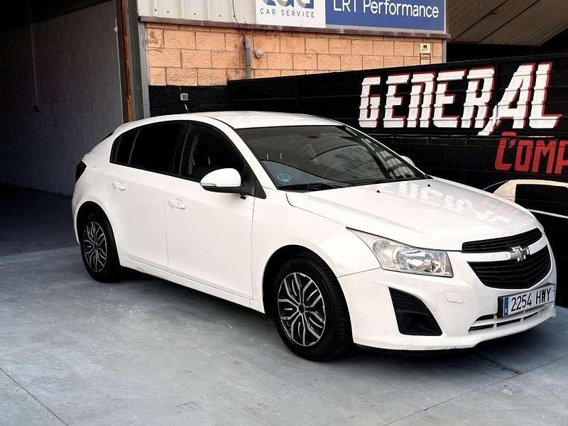 Blanco Usado 2012 Chevrolet Cruze LT Utilitario | 3990 € (Buen precio) - Imagen 1/4