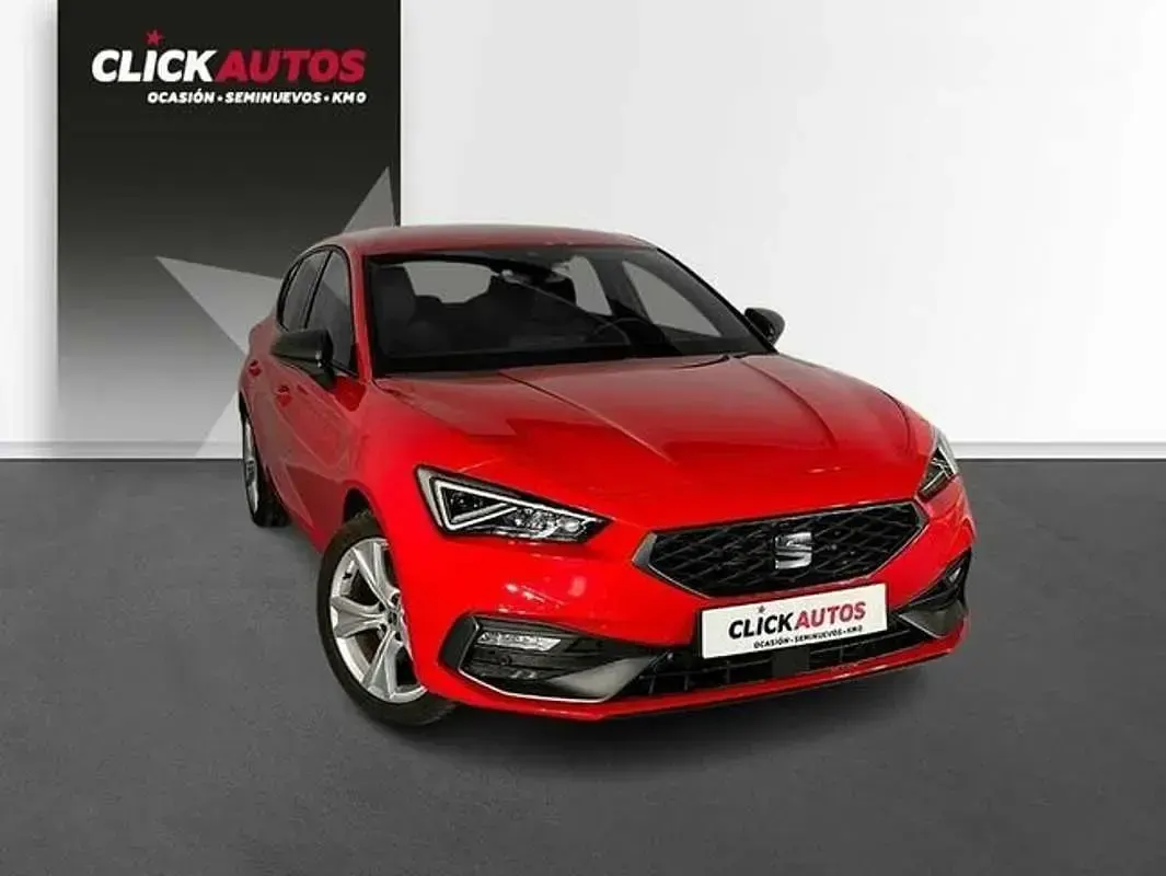 Usado Seat Leon FR 131 CV (96 kW) 2023 Rojo Berlina
