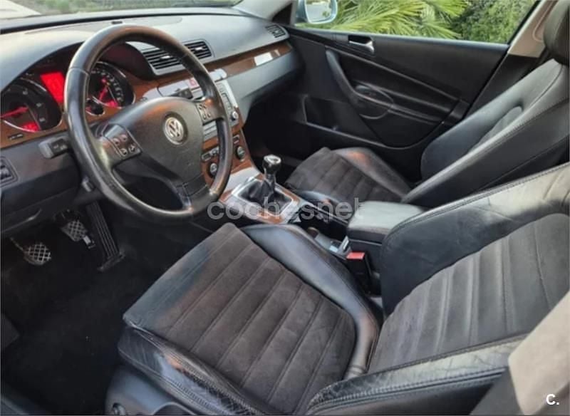Usado VW Passat Advance 140 CV (102 kW) 2006 Gris / plata Berlina
