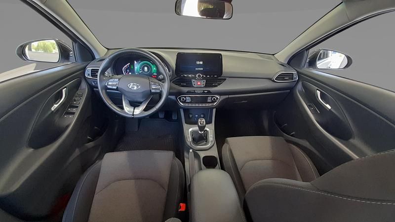 Blanco polar Usado 2022 Hyundai i30 Utilitario | 15.990 € (Buen precio) - Imagen 1/2