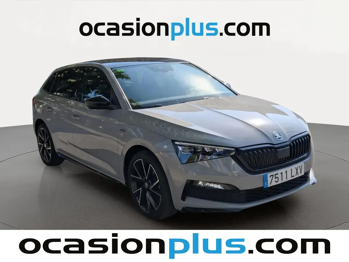 Usado Skoda Scala Monte Carlo 150 CV (110 kW) 2022 Gris Utilitario