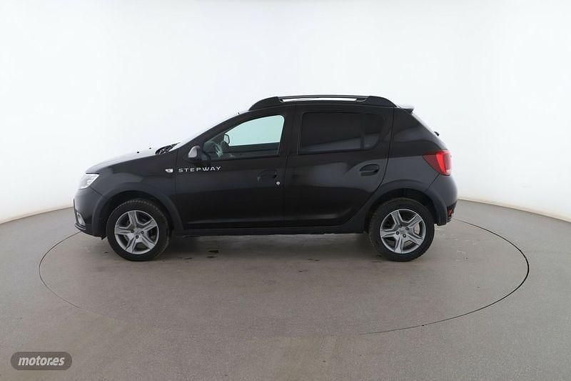 Usado Dacia Sandero Essentiel 91 CV (66 kW) 2018 Negro Utilitario