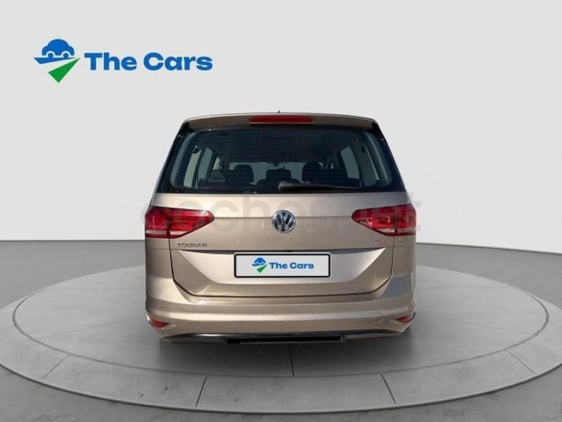 Usado VW Touran Edition 116 CV (85 kW) 2017 Marrón Monovolumen