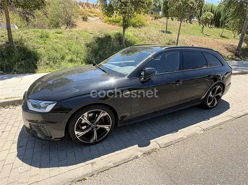 Usado Audi A4 163 CV (119 kW) 2024 Negro Familiar