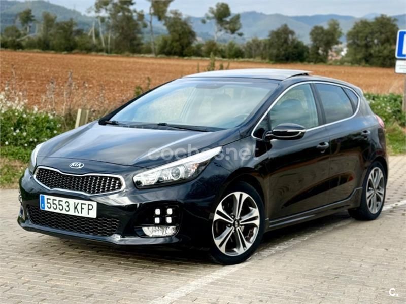 Etiqueta c (verde) Usado 2017 Kia Ceed GT GT-Line Berlina | 10.800 € (Super precio) - Imagen 1/4