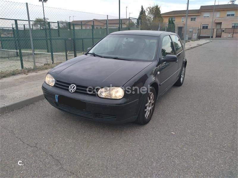Usado VW Golf IV 110 CV (80 kW) 2003 Negro Berlina