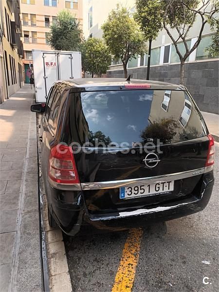 Negro Usado 2010 Opel Zafira Essentia Monovolumen | 3399 € (Buen precio) - Imagen 1/3