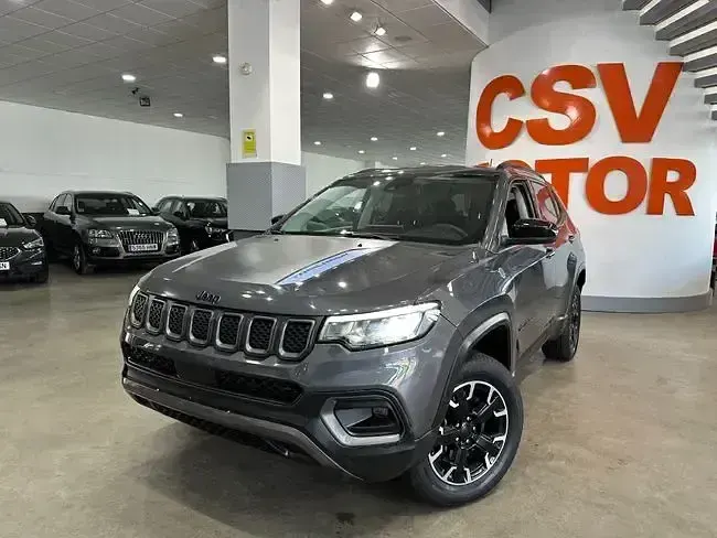 Usado Jeep Compass Trailhawk 241 CV (177 kW) 2023 Gris SUV